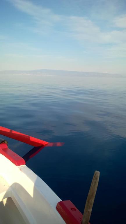 Appartamenti Mantarro Travel And Living Санта-Тереза-ді-Рива Екстер'єр фото